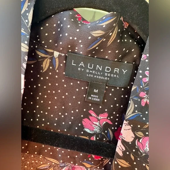 Laundry by Shelli Segal $89 Black Floral V-neck Tie Blouse - Picture 5 of 10